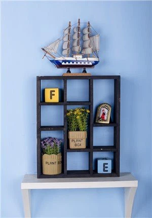 Drewniana półka do przechowywania